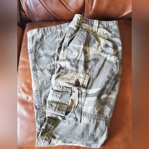 Old Navy Gray Camouflage Cargo Pants